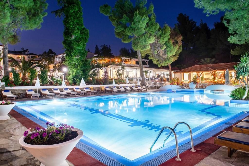 Transfer Porfi Beach Hotel